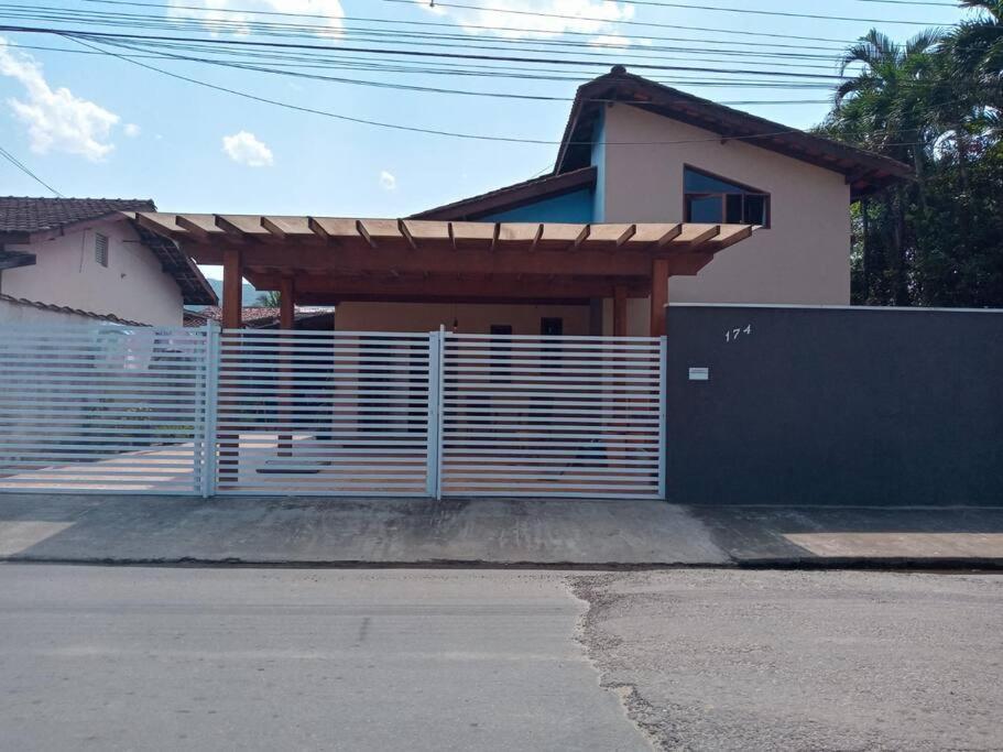 Casa Estilo Minimalista Em Ubatuba Villa Exterior photo